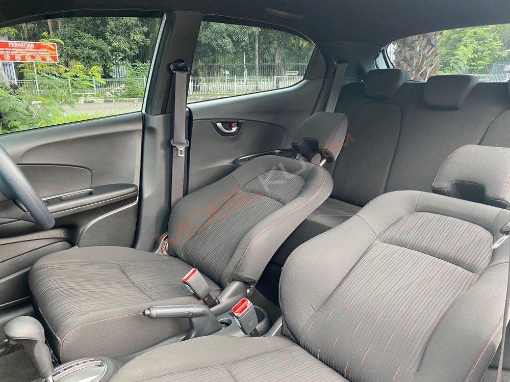 Mobil Honda Brio 2023