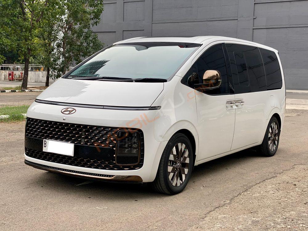 Mobil Hyundai Staria 2022