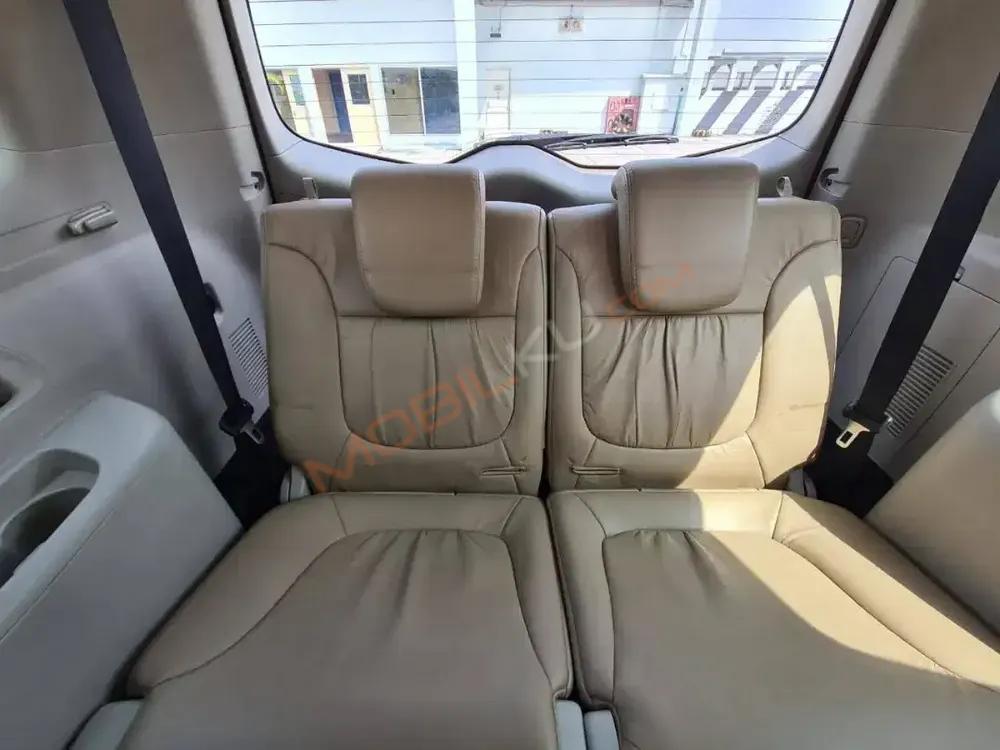 Mobil Mitsubishi Pajero Sport 2013