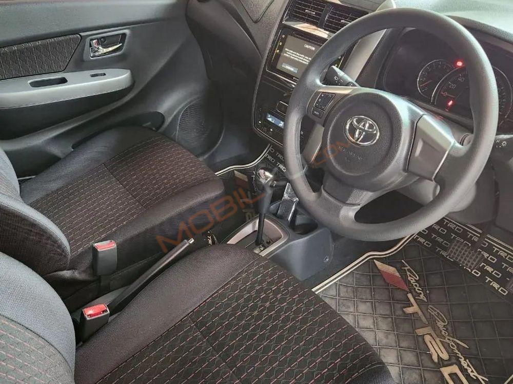 Mobil Toyota Agya 2021