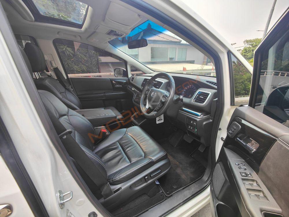 Mobil Honda Odyssey 2018