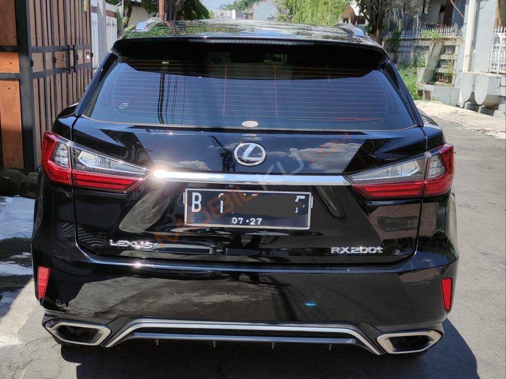 Mobil Lexus RX 2017