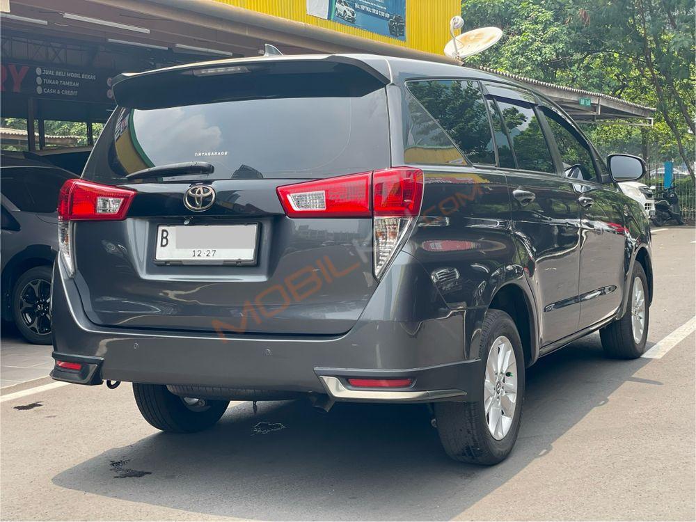 Mobil Toyota Kijang Innova 2017