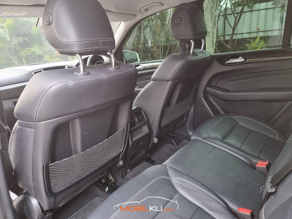 Mobil Mercedes-Benz ML 2015