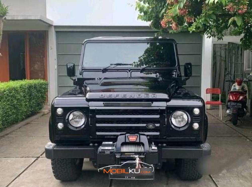 Mobil Land Rover Defender 2015