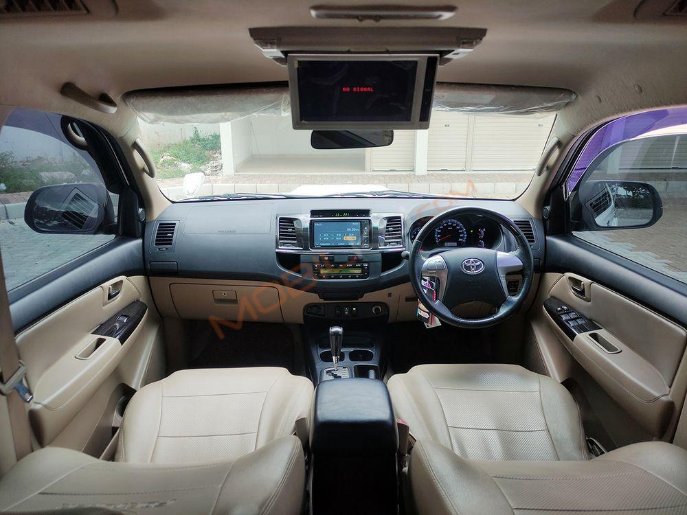 Mobil Toyota Fortuner 2014