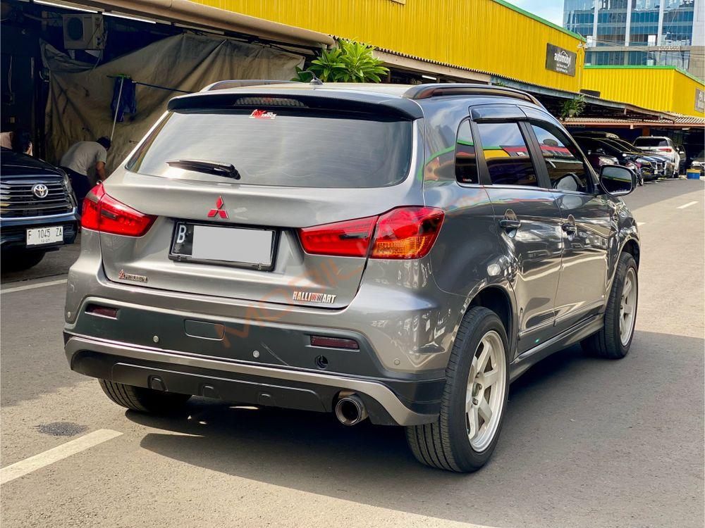 Mobil Mitsubishi Outlander Sport 2012