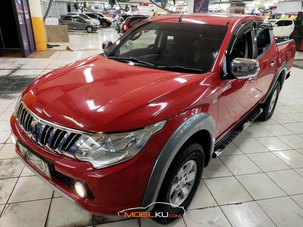 Mobil Mitsubishi Triton 2016