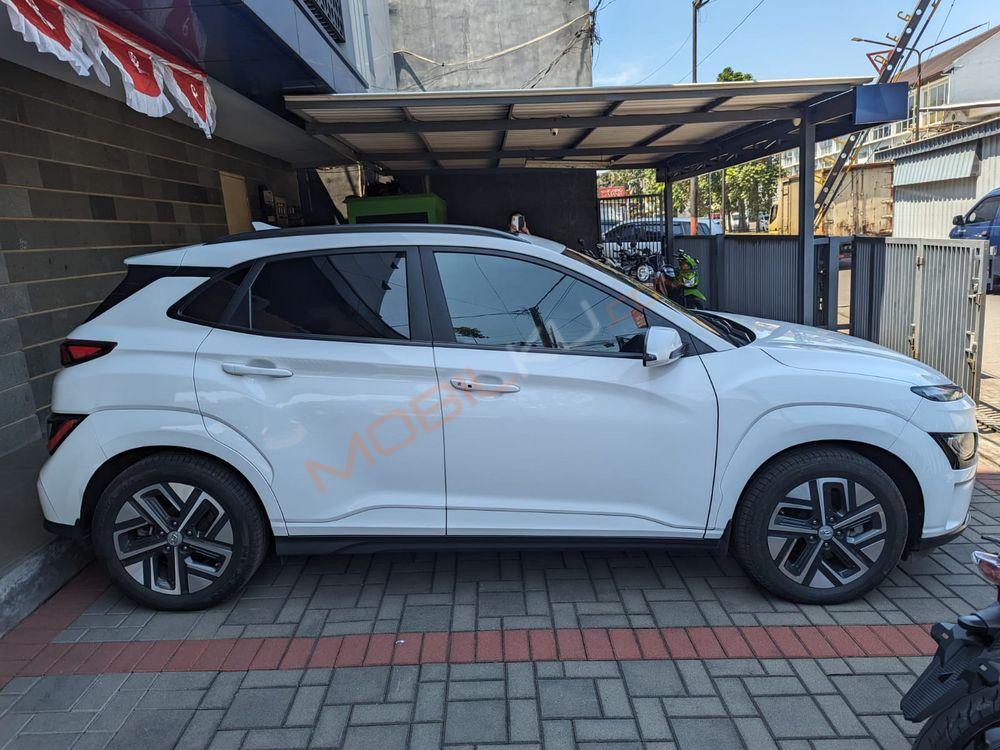 Mobil Hyundai Kona Electric 2021