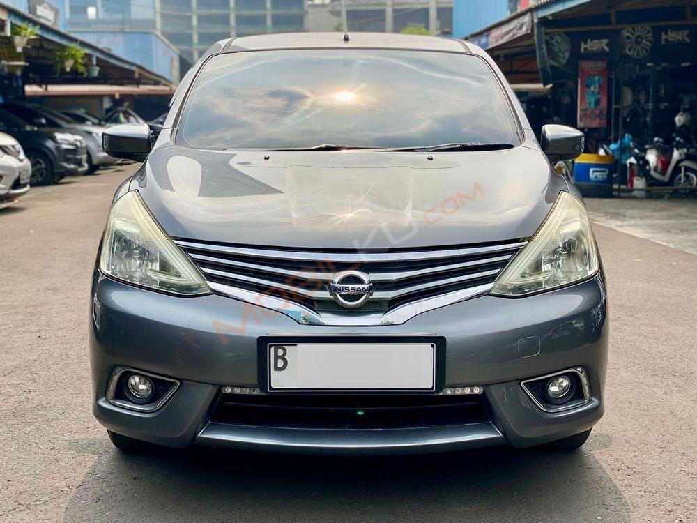 Mobil Nissan Livina 2015
