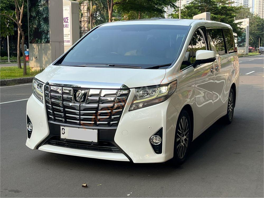 Mobil Toyota Alphard 2017