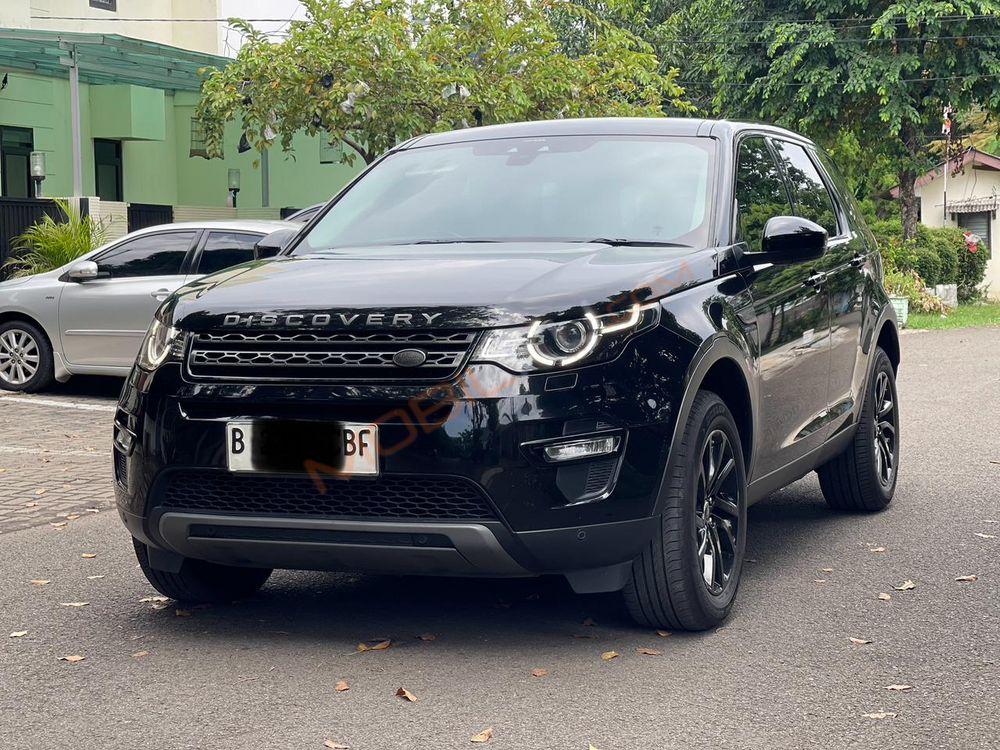 Mobil Land Rover Discovery Series II 2018