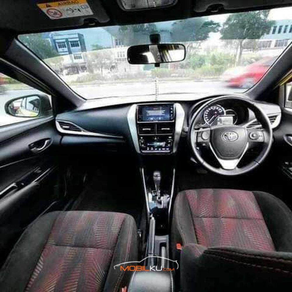 Mobil Toyota Yaris 2018
