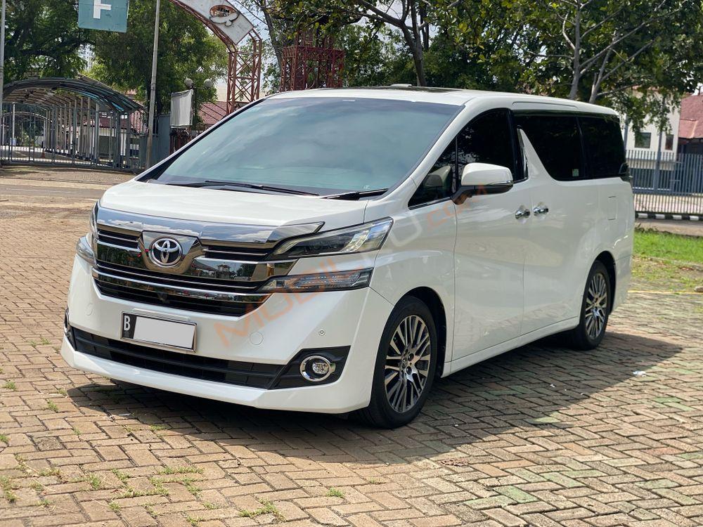 Mobil Toyota Vellfire 2017