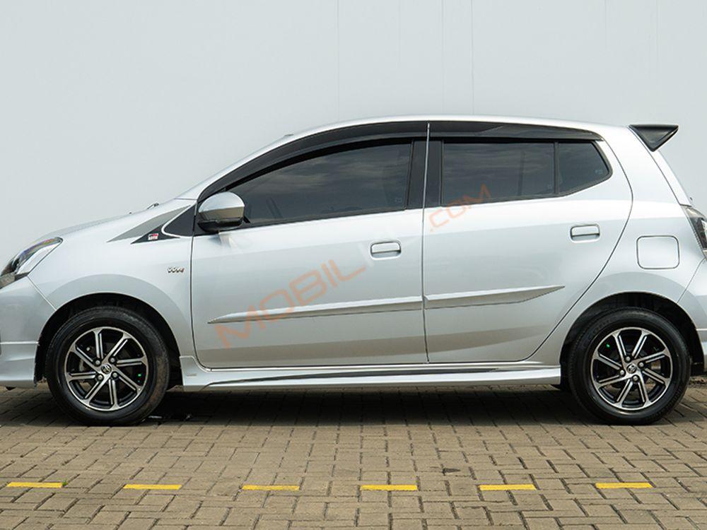 Mobil Toyota Agya 2021