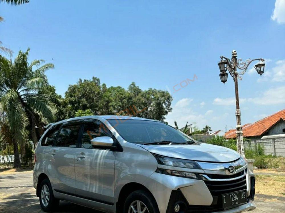 Mobil Daihatsu Xenia 2019