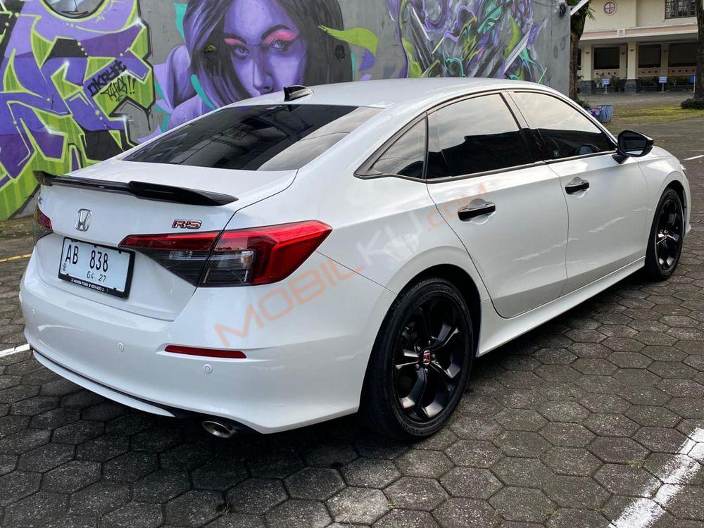 Mobil Honda Civic Sedan 2022