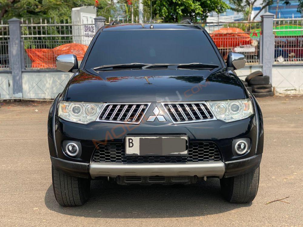 Mobil Mitsubishi Pajero 2010