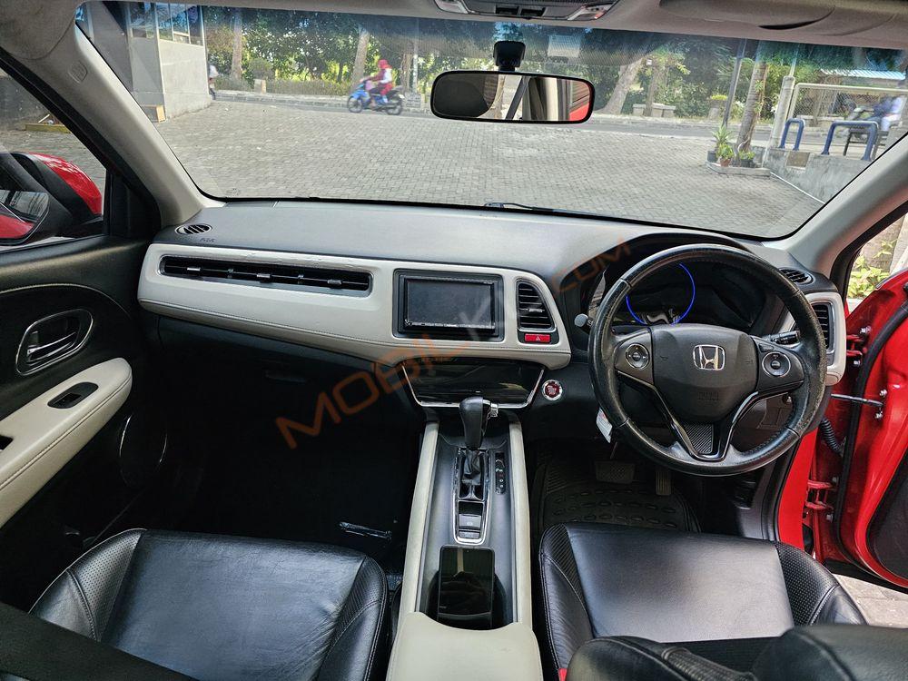 Mobil Honda HR-V 2015