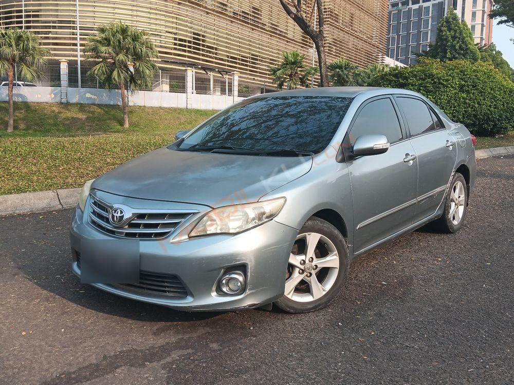 Mobil Toyota Corolla 2011