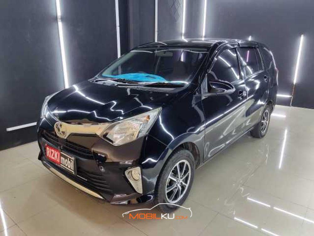 Mobil Toyota Calya 2017