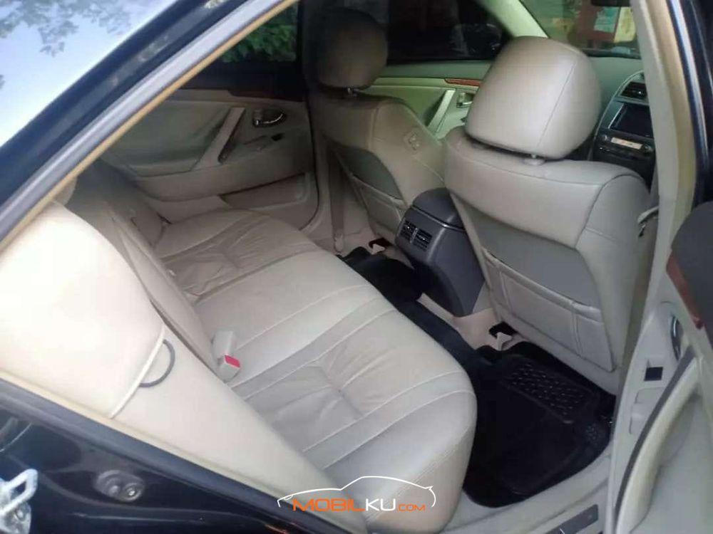 Mobil Toyota Camry 2008