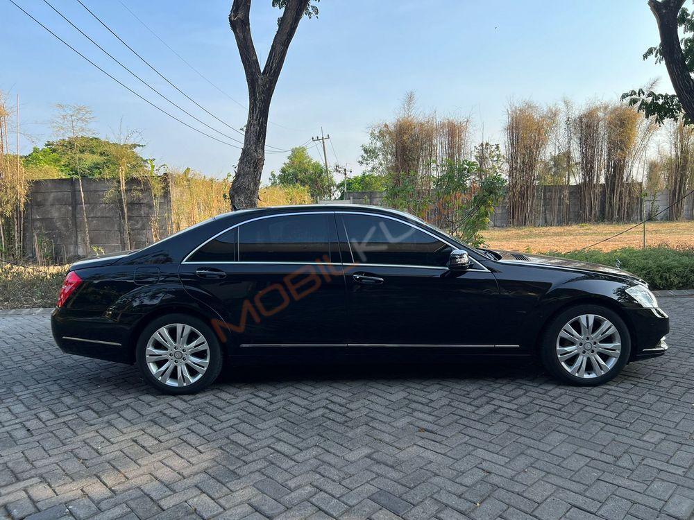 Mobil Mercedes-Benz S-Class 2011