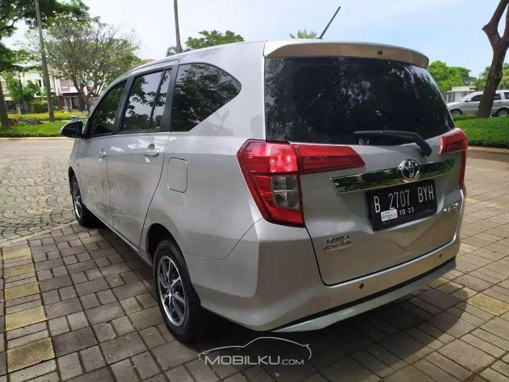 Mobil Toyota Calya 2018