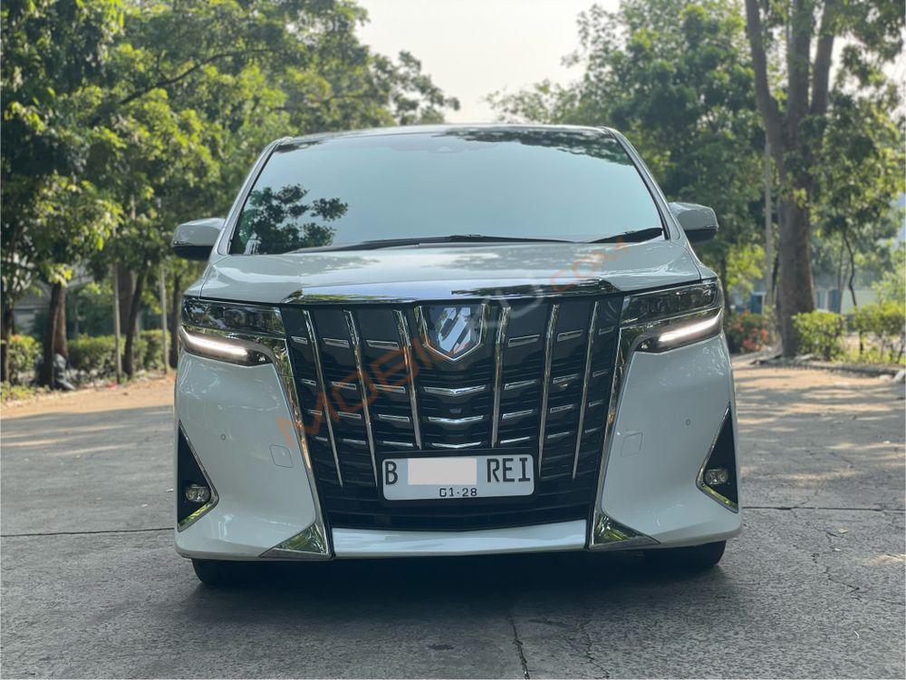 Mobil Toyota Alphard 2020