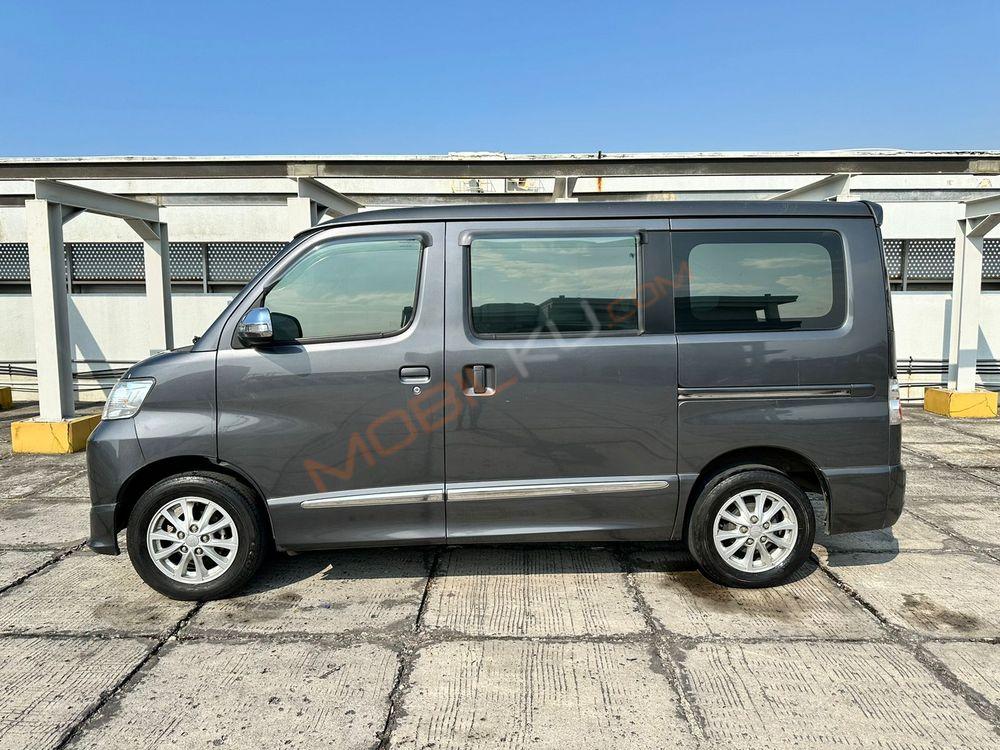 Mobil Daihatsu Luxio 2022