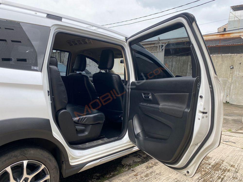 Mobil Suzuki XL7 2020