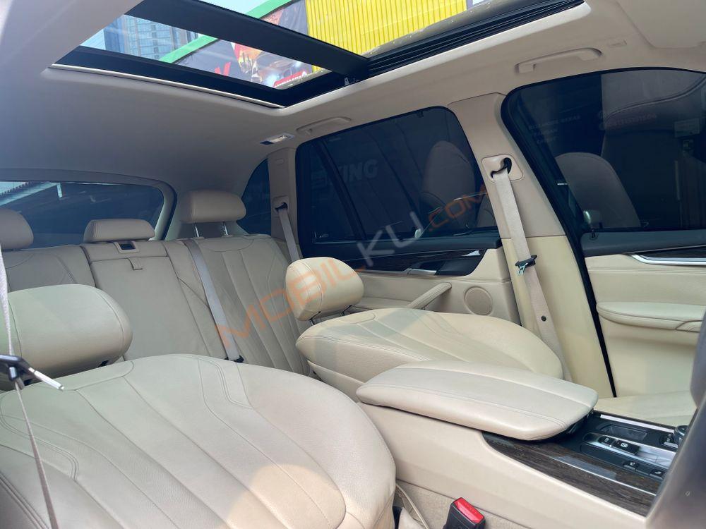 Mobil BMW X5 2015