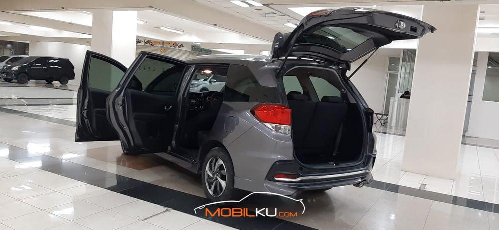 Mobil Honda Mobilio 2017