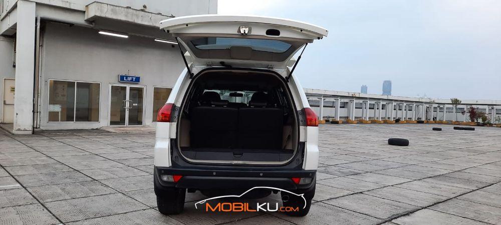 Mobil Mitsubishi Pajero Sport 2012