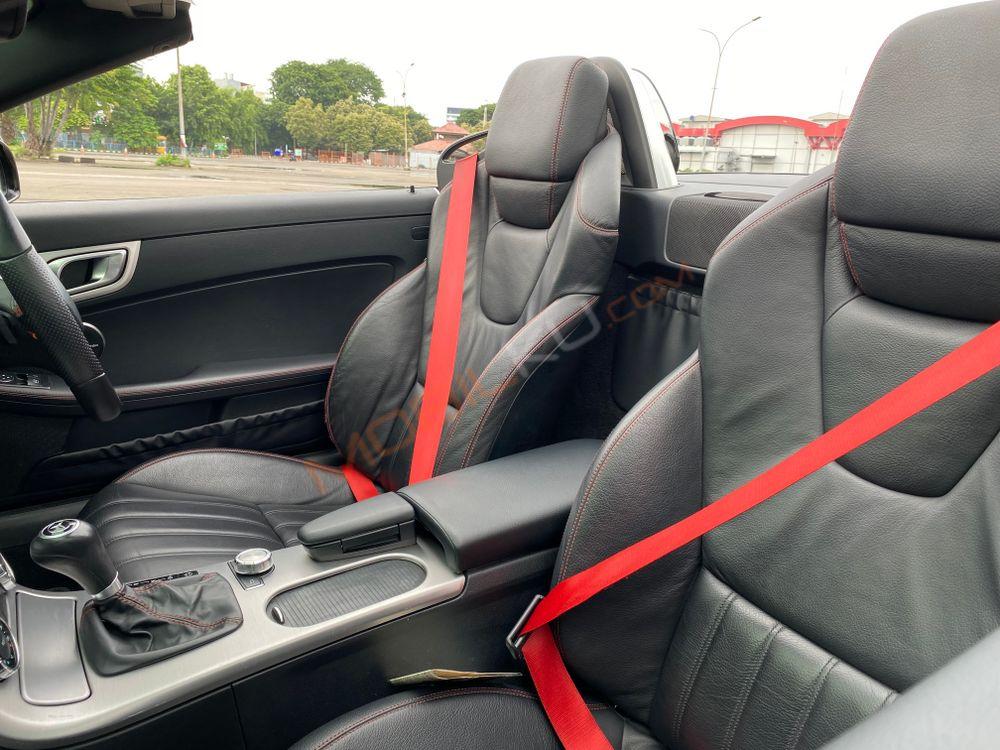 Mobil Mercedes-Benz SLK 2013