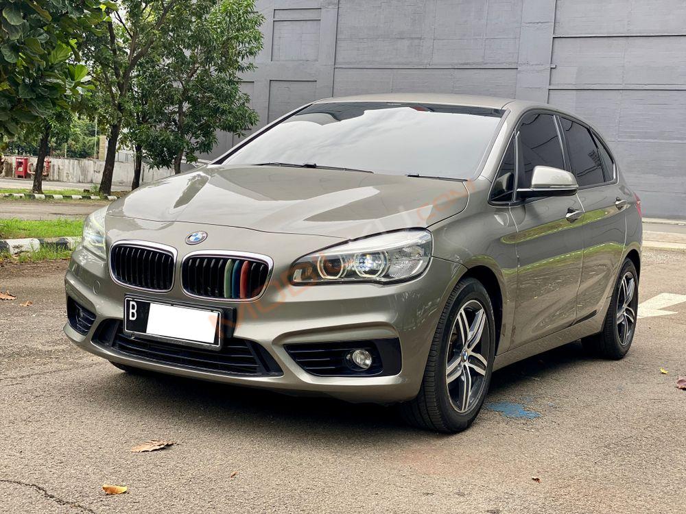 Mobil BMW 2 Series 2015