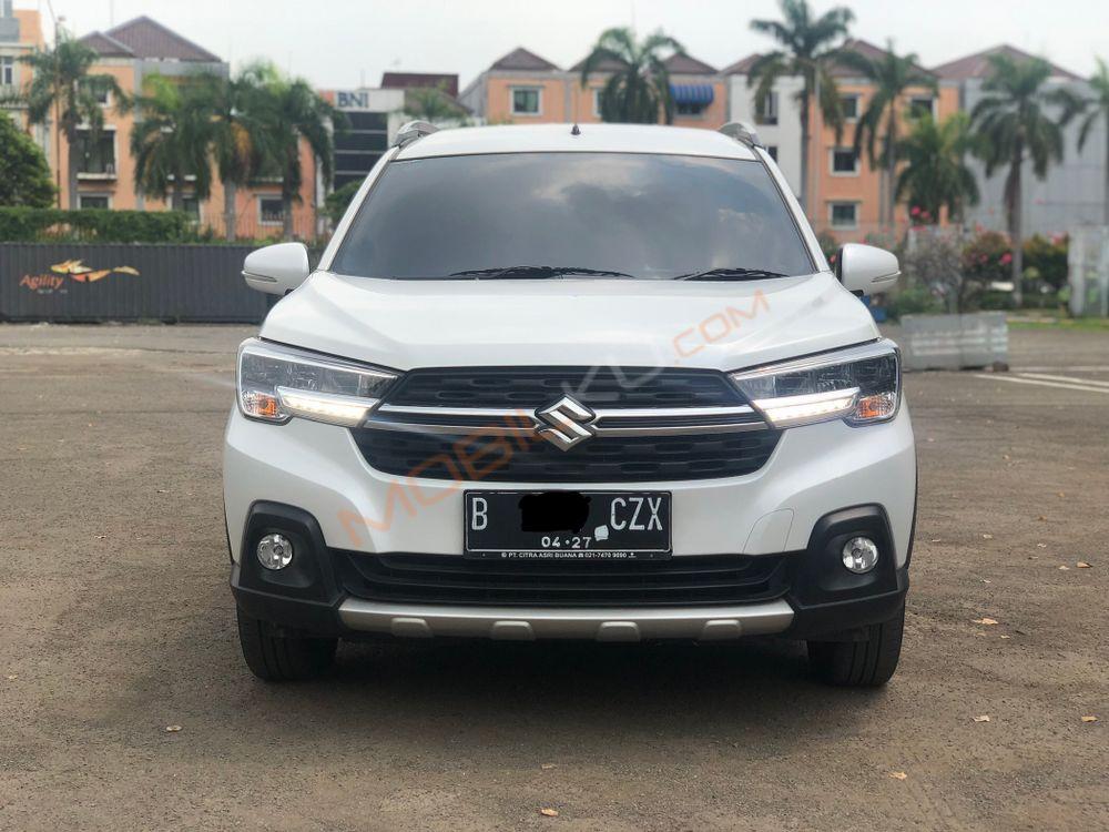 Mobil Suzuki XL7 2022
