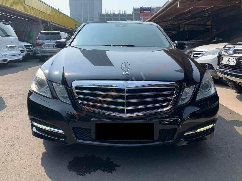 Mobil Mercedes-Benz E-Class 2011