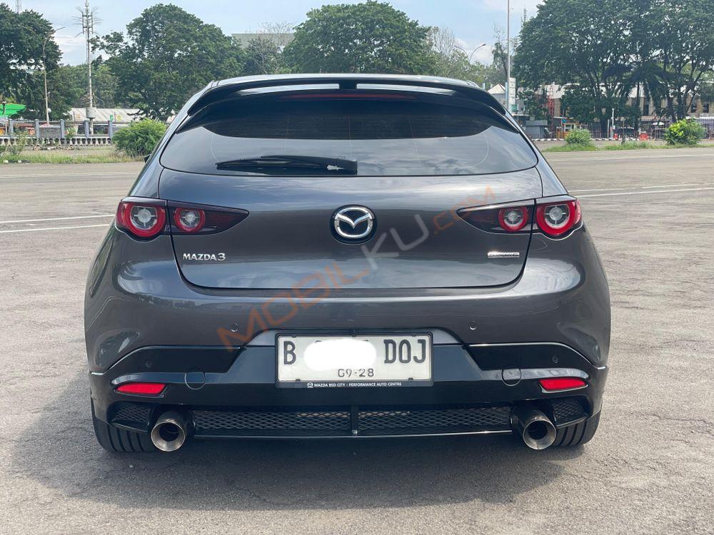 Mobil Mazda 3 2023