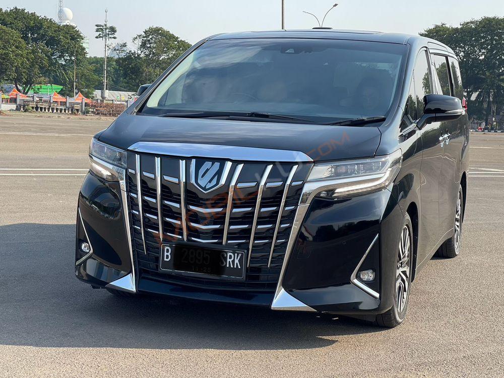 Mobil Toyota Alphard 2020