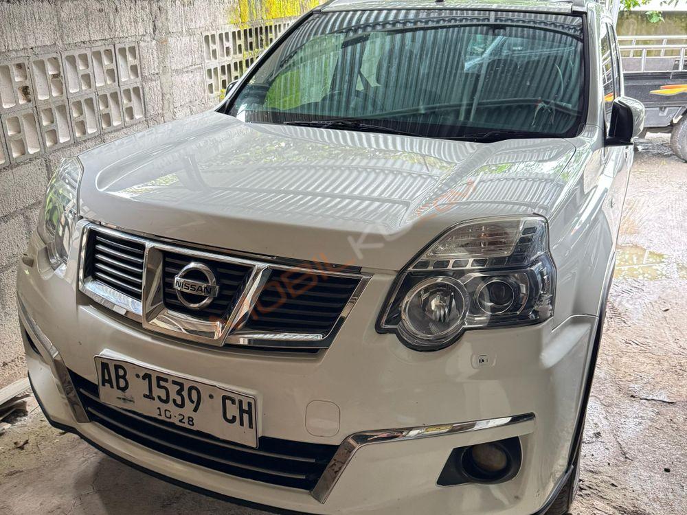 Mobil Nissan X-Trail 2013