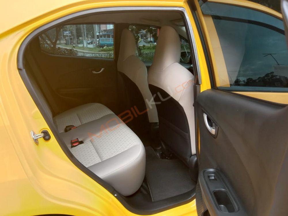 Mobil Honda Brio 2021