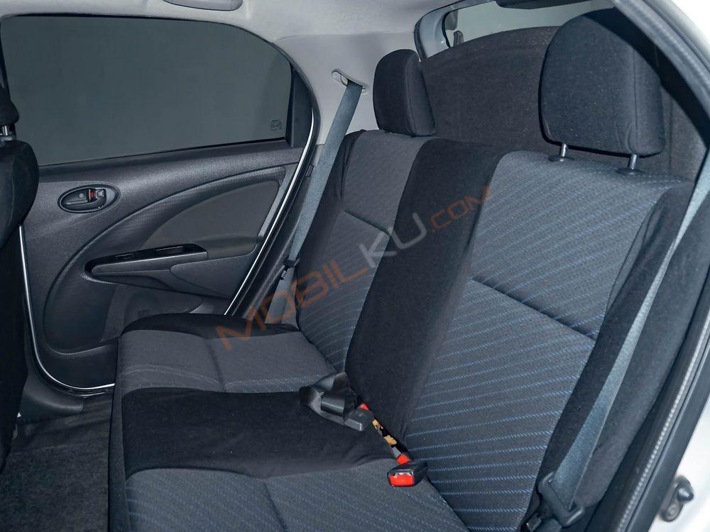 Mobil Toyota Etios 2016