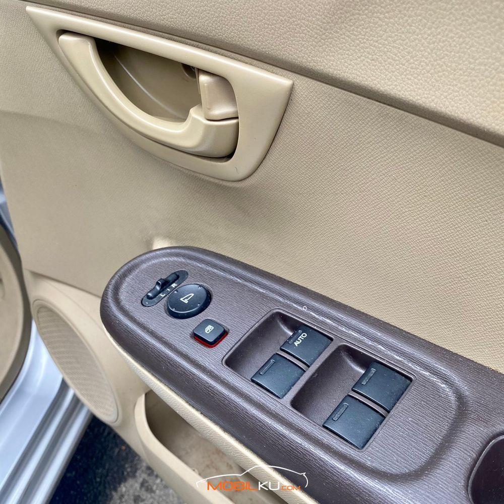 Mobil Honda Brio 2013