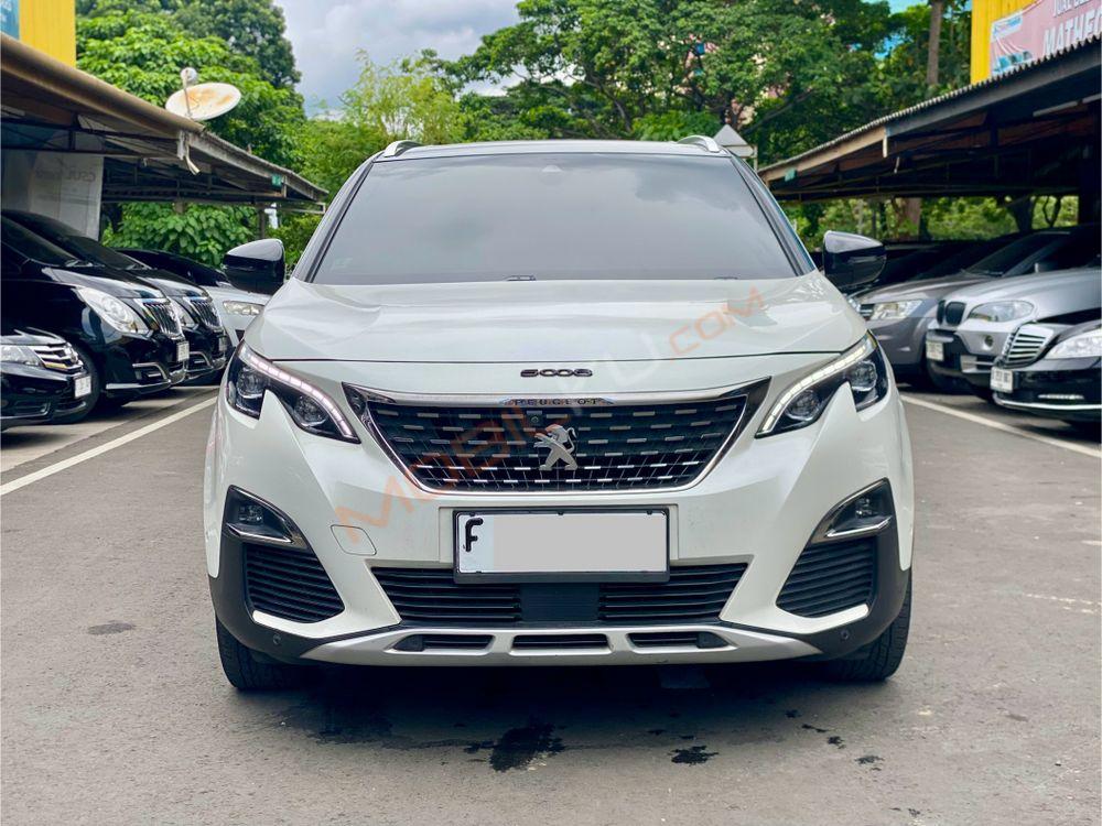 Mobil Peugeot 5008 2019