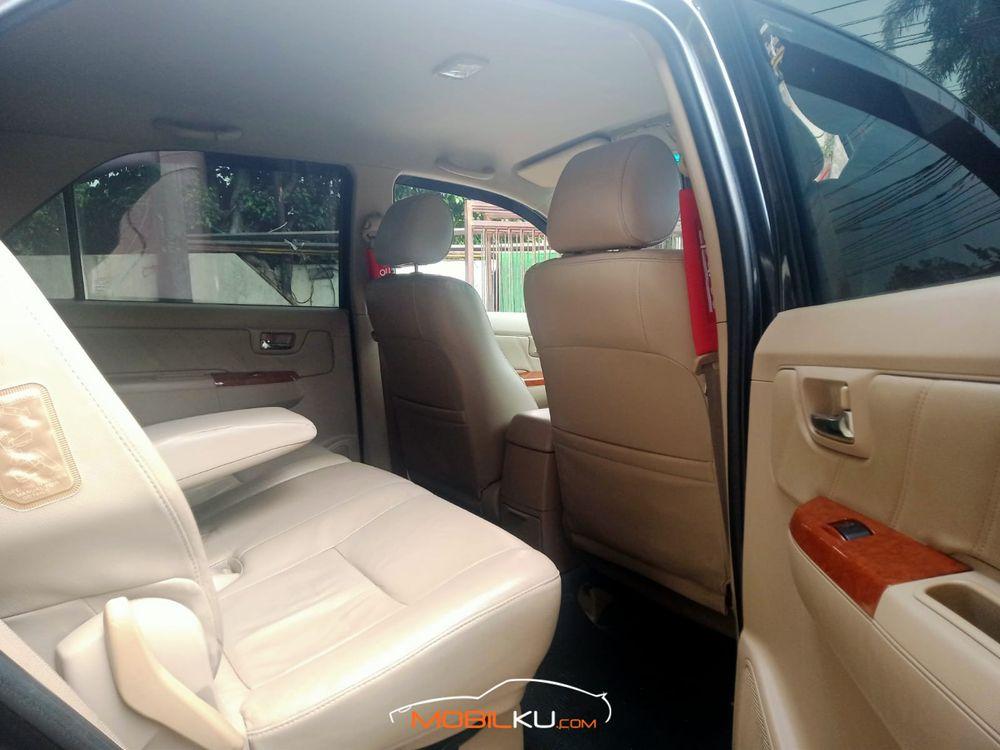 Mobil Toyota Fortuner 2007