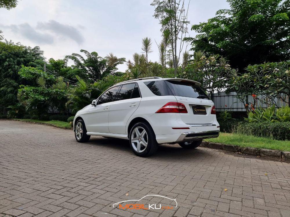 Mobil Mercedes-Benz ML 2015