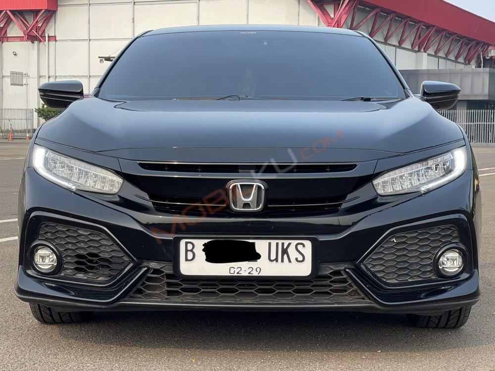Mobil Honda Civic Hatchback 2018