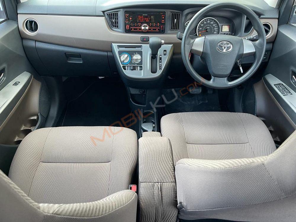 Mobil Toyota Calya 2018