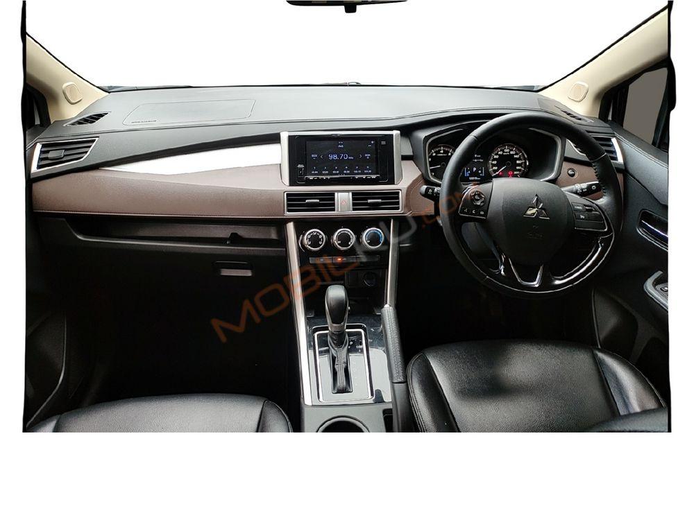 Mobil Mitsubishi Xpander Cross 2019